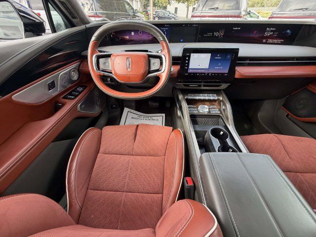 Certified 2024 Lincoln Nautilus Black Label w/ Jet Appearance Package (87T) AWD/4WD image 15
