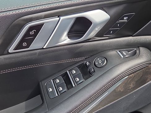 Used 2023 BMW X5 xDrive40i image 14