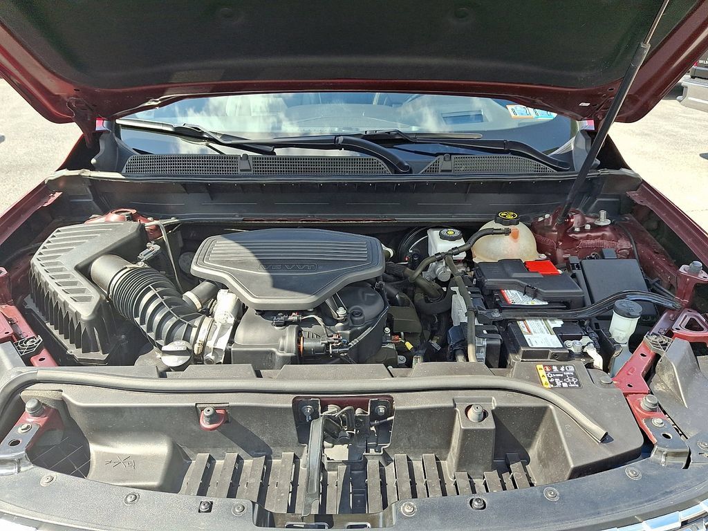 Used 2021 GMC Acadia Denali w/ Denali Technology Package FWD image 34
