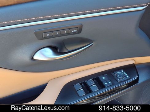 Certified 2023 Lexus ES 350 w/ Premium Package image 10
