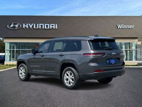 Used 2023 Jeep Grand Cherokee L Limited w/ Luxury Tech Group II AWD/4WD image 3