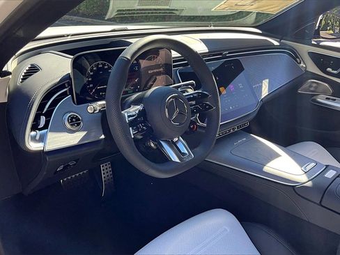 New 2026 Mercedes-Benz E 53 AMG e 4MATIC Sedan image 6