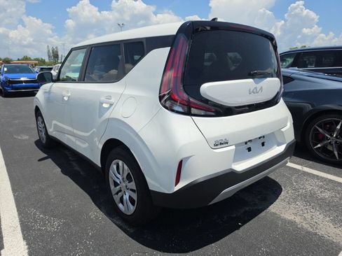 Certified 2024 Kia Soul LX FWD image 14