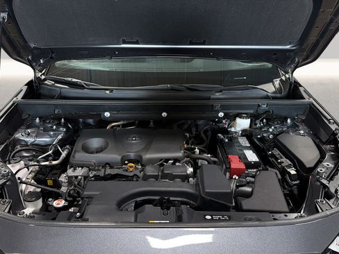 Used 2025 Toyota RAV4 XLE AWD/4WD image 26
