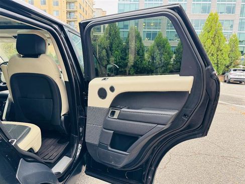 Used 2019 Land Rover Range Rover Sport HSE Dynamic image 20