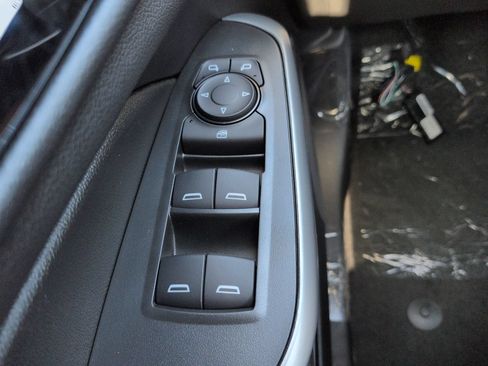 New 2026 Chevrolet Trax LS w/ LS Convenience Package FWD image 23