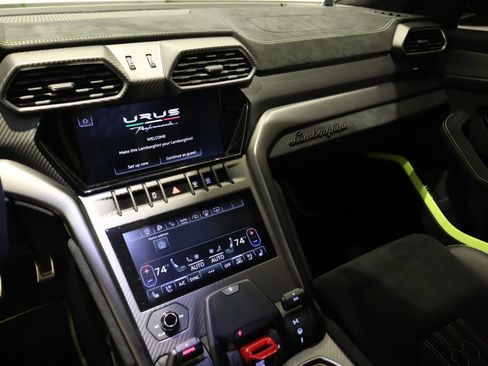 Used 2023 Lamborghini Urus Performante image 31