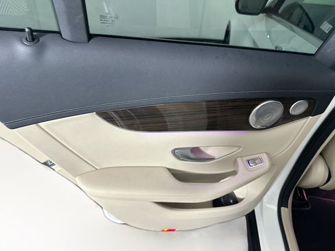 Used 2020 Mercedes-Benz GLC 300 image 26