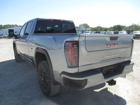 New 2026 GMC Sierra 2500 AT4 w/ AT4 Premium Plus Package AWD/4WD image 9
