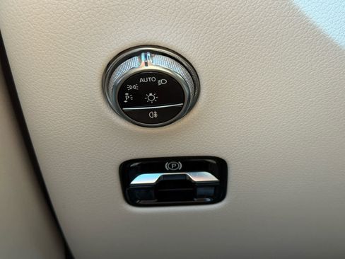 Used 2026 Mercedes-Benz GLC 350e 4MATIC image 26