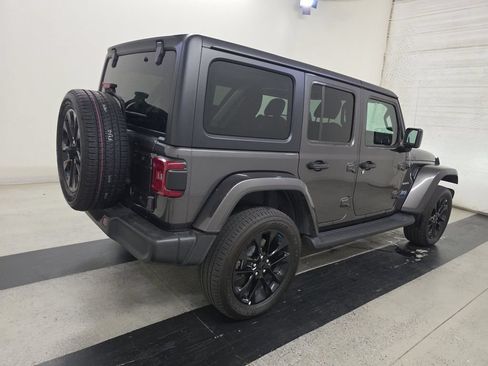 Used 2022 Jeep Wrangler Unlimited Sahara AWD/4WD image 2
