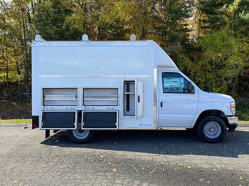 New 2026 Ford E-350 and Econoline 350 Super Duty w/ Power Equipment Group image 5