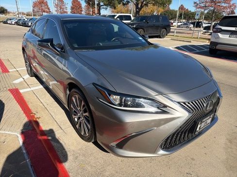 Used 2019 Lexus ES 350 image 2