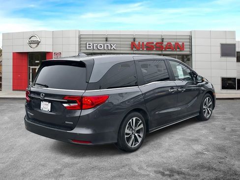 Used 2023 Honda Odyssey Touring image 7
