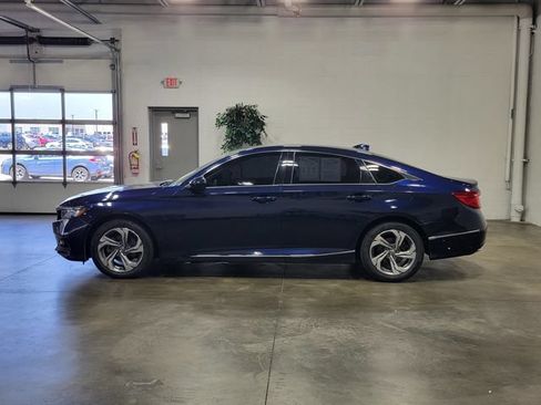 Used 2018 Honda Accord EX image 8