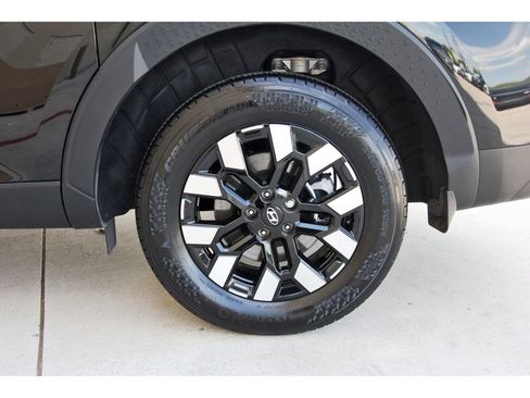 Certified 2025 Hyundai Santa Cruz SE FWD image 29