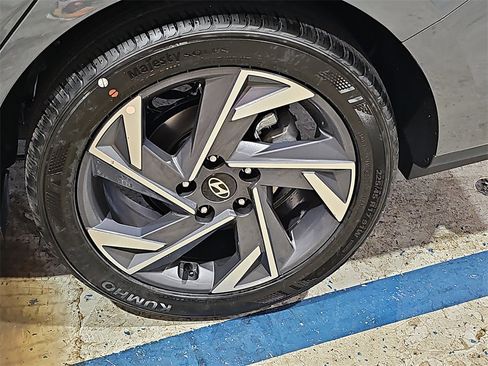 New 2025 Hyundai Elantra Sport image 31