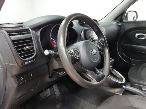 Used 2019 Kia Soul image 15