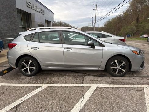 Used 2022 Subaru Impreza Premium image 6