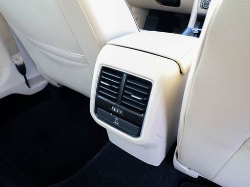 Used 2017 Volkswagen Passat 1.8T SE image 44