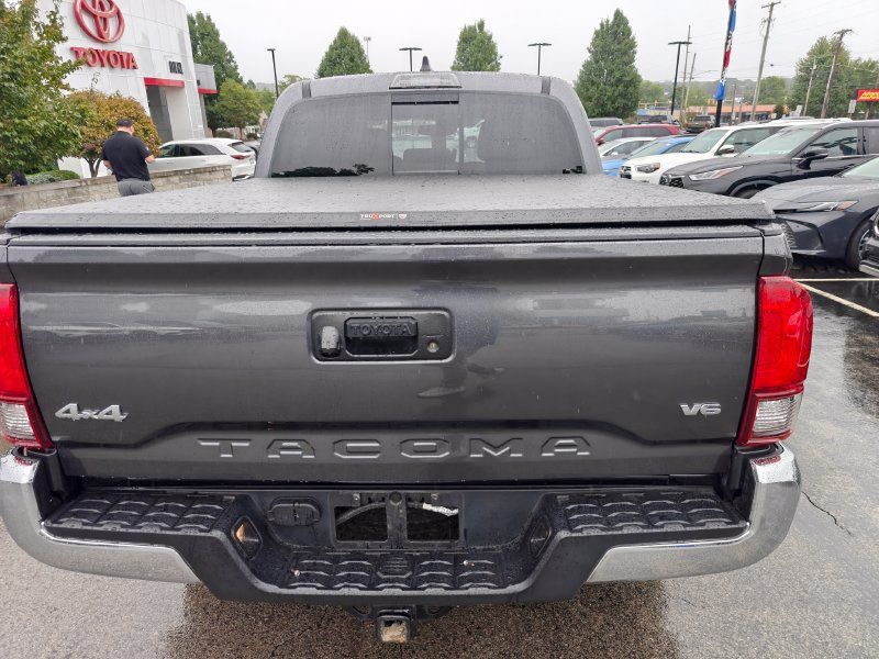 Used 2023 Toyota Tacoma SR5 AWD/4WD image 5