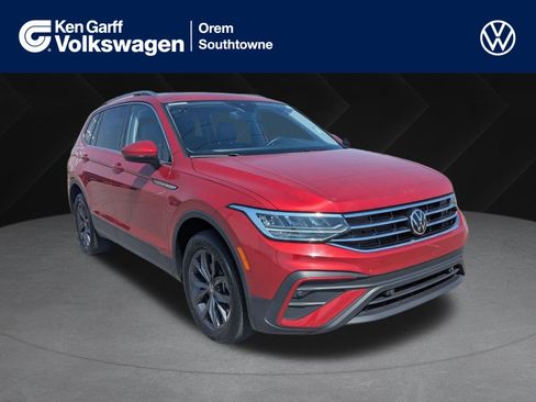 Used 2024 Volkswagen Tiguan SE AWD/4WD image 1