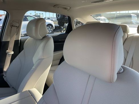 Used 2023 Genesis G80 2.5T image 22