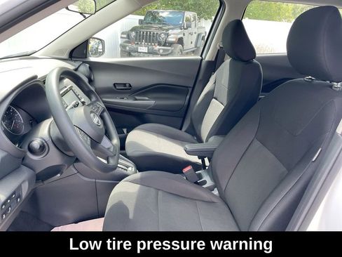 Used 2025 Nissan Kicks Play S image 22