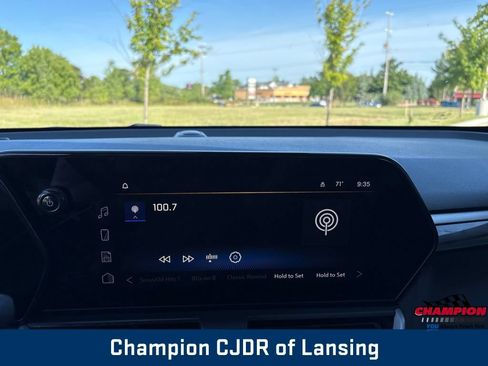 Used 2024 Chevrolet TrailBlazer LS w/ LS Convenience Package AWD/4WD image 23