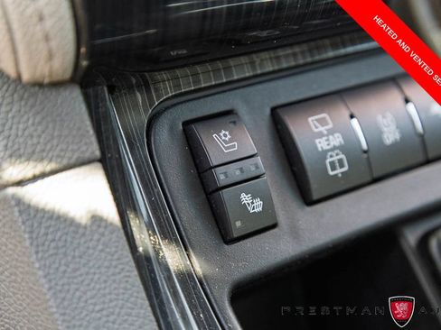 Used 2017 Chevrolet Traverse Premier AWD/4WD image 8