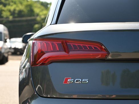 Used 2020 Audi SQ5 Premium Plus w/ Premium Plus Package AWD/4WD image 12