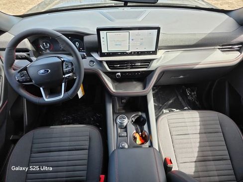 New 2026 Ford Explorer ST-Line image 13