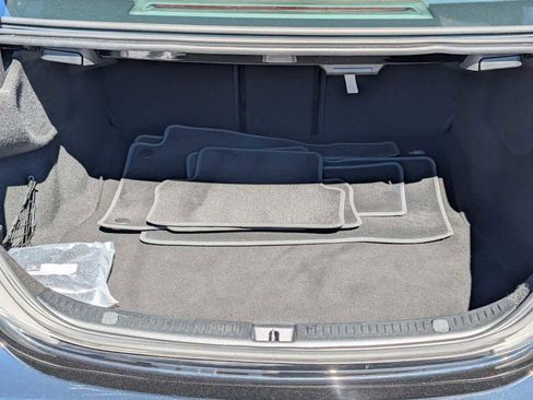 Certified 2019 Mercedes-Benz E 300 4MATIC image 28