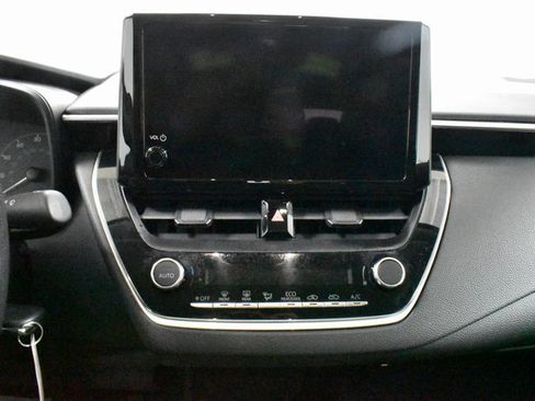 Used 2024 Toyota Corolla LE image 21