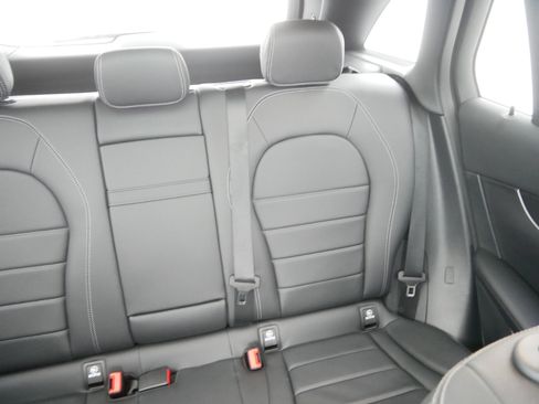 Used 2022 Mercedes-Benz GLC 300 4MATIC w/ Multimedia Package Lite image 14