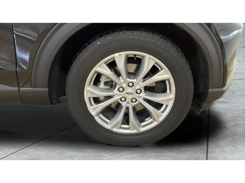 Used 2023 Ford Explorer Limited w/ Equipment Group 301A AWD/4WD image 19