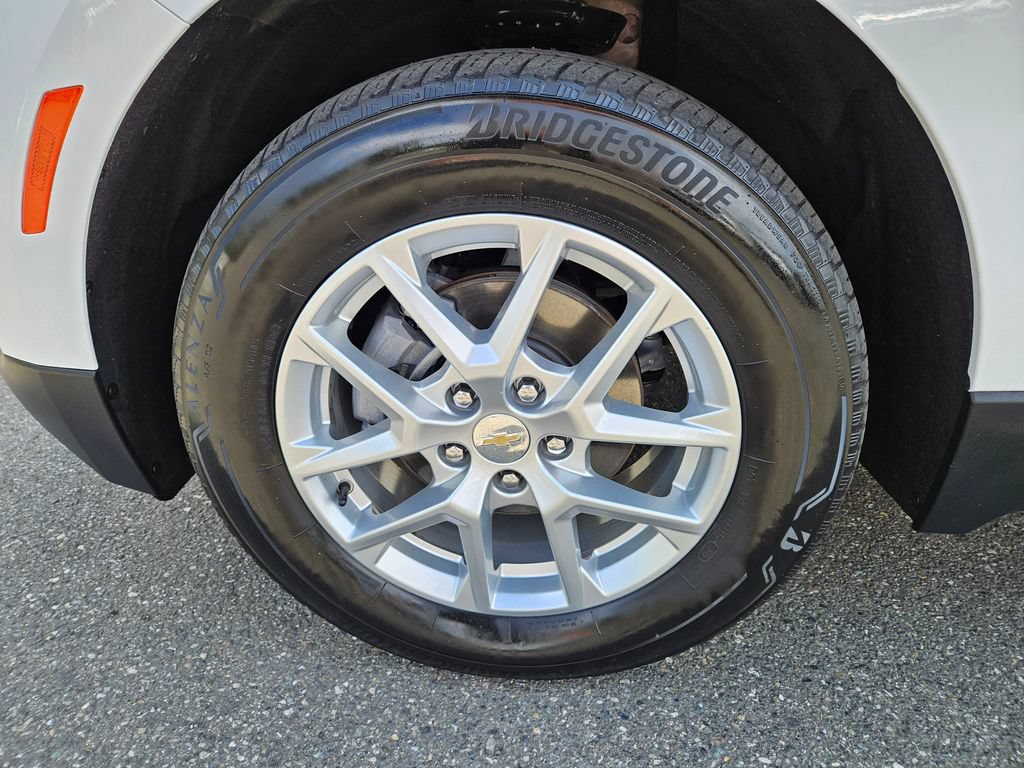Used 2024 Chevrolet Equinox LT AWD/4WD image 9
