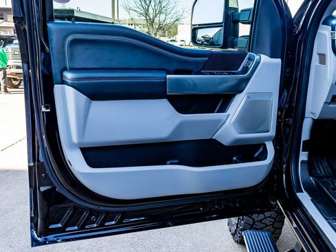 Used 2024 Ford F250 Limited w/ FX4 Off-Road Package image 31