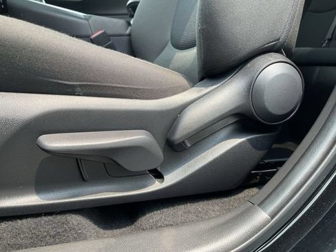 Certified 2025 Toyota RAV4 LE AWD/4WD image 13