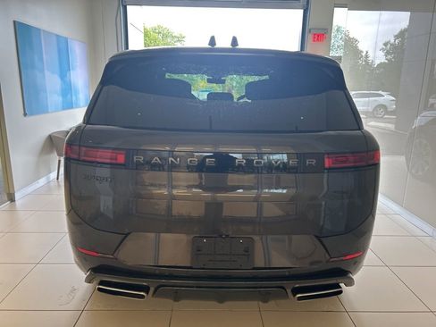 Used 2025 Land Rover Range Rover Sport Autobiography AWD/4WD image 12