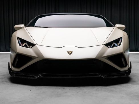 Used 2021 Lamborghini Huracan EVO RWD image 24