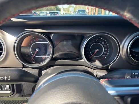 Used 2019 Jeep Wrangler Unlimited Rubicon AWD/4WD image 16