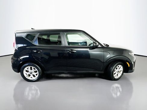 Certified 2023 Kia Soul LX w/ LX Technology Package image 8