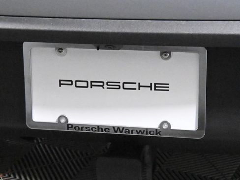 Used 2026 Porsche Macan AWD/4WD image 14