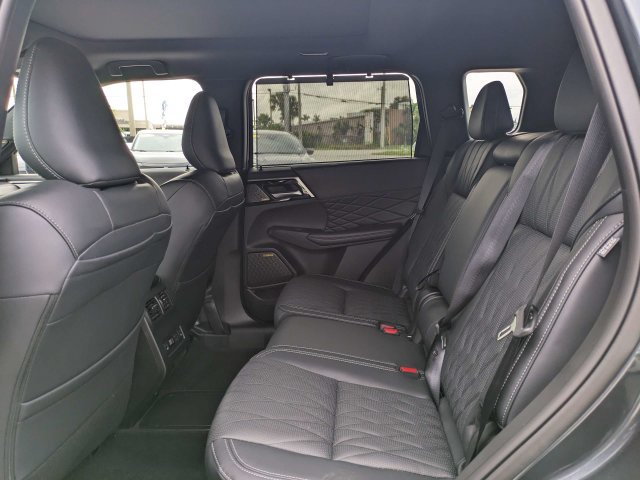 New 2026 Mitsubishi Outlander SEL AWD/4WD image 14