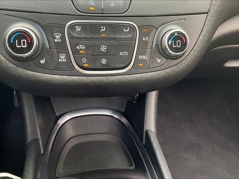 Used 2020 Chevrolet Malibu LT image 15