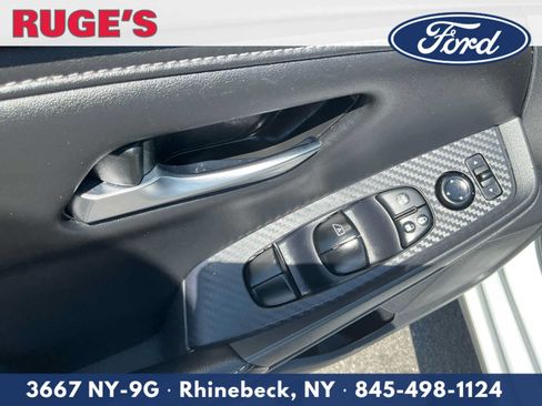Used 2024 Nissan Sentra SV FWD image 16