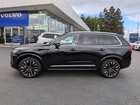 Used 2026 Volvo XC90 B5 Plus w/ Protection Package image 9
