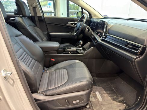 Used 2025 Kia Sportage SX FWD image 24