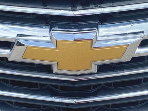 Used 2023 Chevrolet Traverse LT FWD image 29